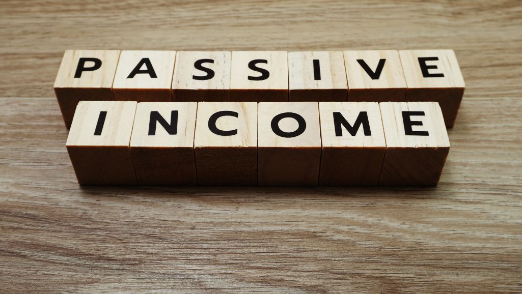 Creating and Selling E-books: Profitable Passive Income Ideas in India